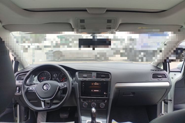 Used Volkswagen Golf 2020 200TSI DSG Comfortable and Ambitious Edition Center Console