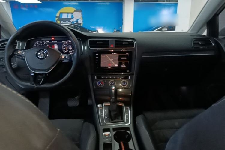 Used Volkswagen Golf 2020 280TSI DSG Luxury Edition Center Console