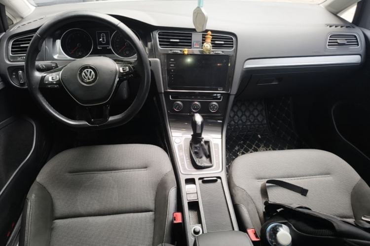 Used Volkswagen Golf 2020 Zhiai Edition 280TSI DSG Comfort Model Center Console