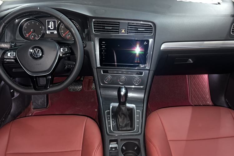 Used Volkswagen Golf 2020 280TSI DSG Comfort Version Center Console