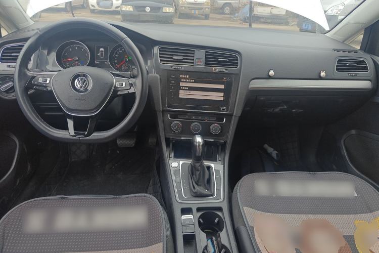 Used Volkswagen Golf 2020 Zhiai Edition 280TSI DSG Comfort Model Center Console