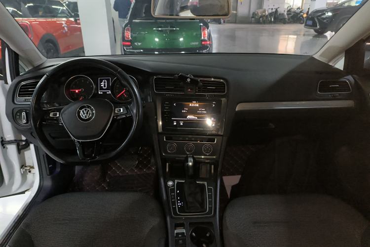 Used Volkswagen Golf 2020 Zhiai Edition 280TSI DSG Comfort Model Center Console