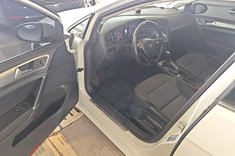 Used Volkswagen Golf 2020 Zhiai Edition 280TSI DSG Comfort Model Driver Seat