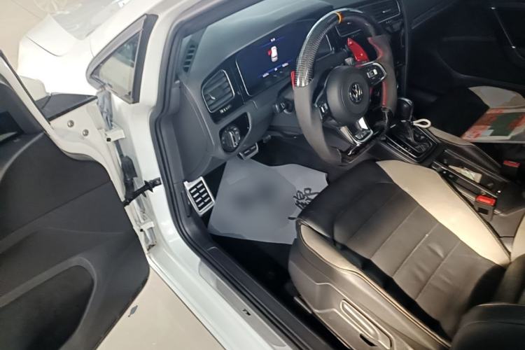 Used Volkswagen Golf 2020 Charming Edition 280TSI DSG R-Line Driver Seat