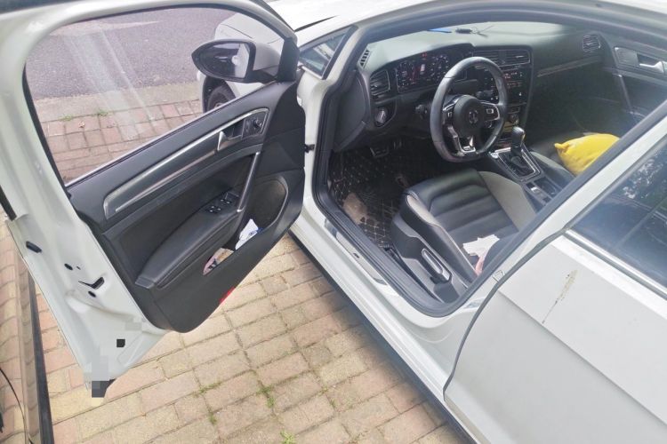Used Volkswagen Golf 2020 Charming Edition 280TSI DSG R-Line Driver Seat