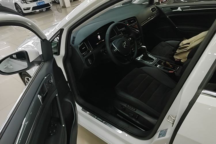 Used Volkswagen Golf 2020 Zhiai Edition 280TSI DSG Luxury Model Driver Seat
