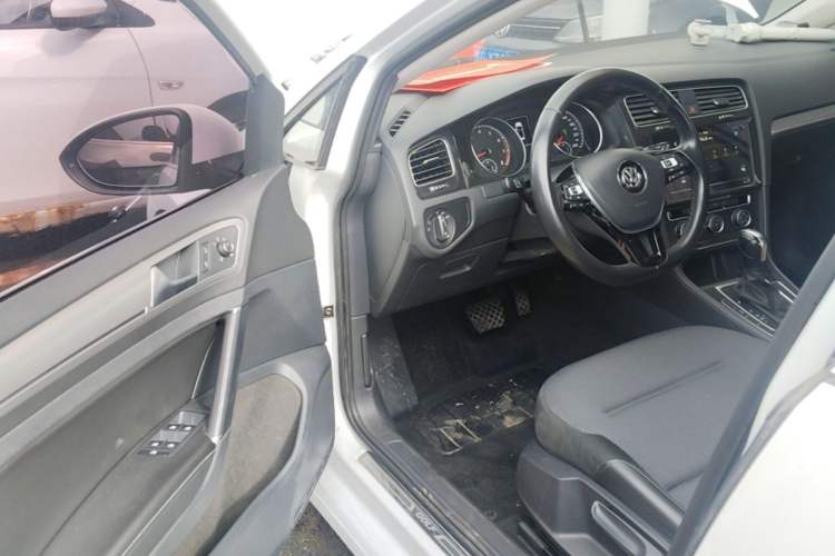 Used Volkswagen Golf 2020 280TSI DSG Comfort Version Driver Seat