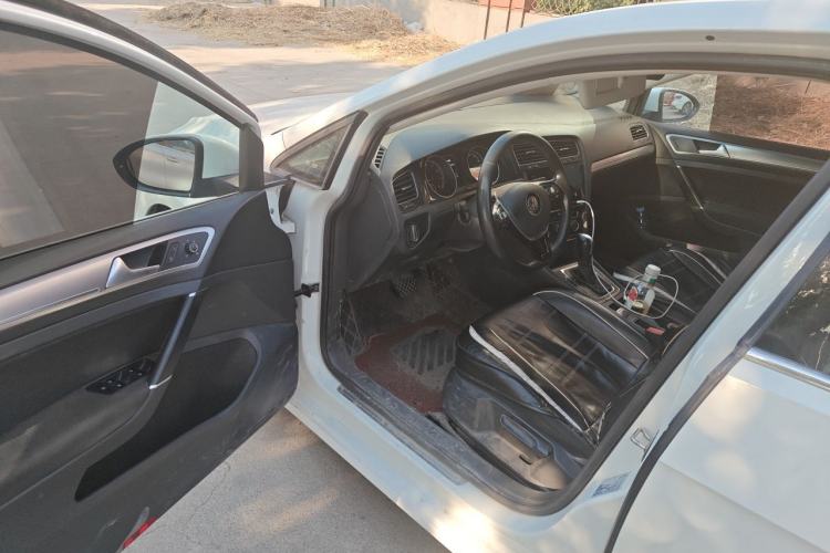 Used Volkswagen Golf 2020 200TSI DSG Comfortable and Ambitious Edition Driver Seat
