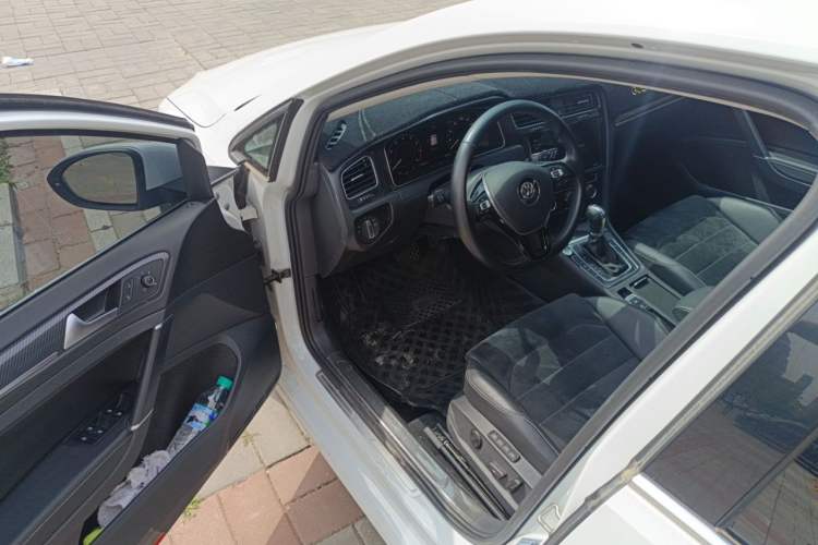 Used Volkswagen Golf 2020 Zhiai Edition 280TSI DSG Luxury Model Driver Seat