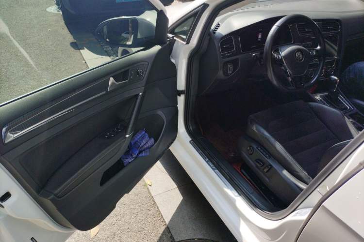 Used Volkswagen Golf 2020 Zhiai Edition 280TSI DSG Luxury Model Driver Seat