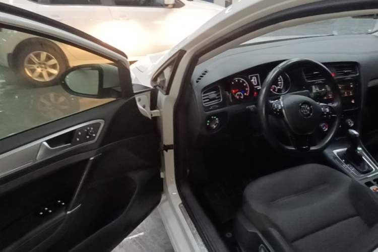 Used Volkswagen Golf 2020 280TSI DSG Comfort Version Driver Seat