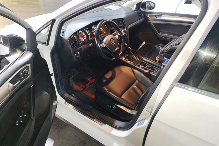 Used Volkswagen Golf 2020 Zhiai Edition 280TSI DSG Comfort Model Driver Seat