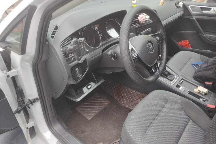 Used Volkswagen Golf 2020 Zhiai Edition 280TSI DSG Comfort Model Driver Seat