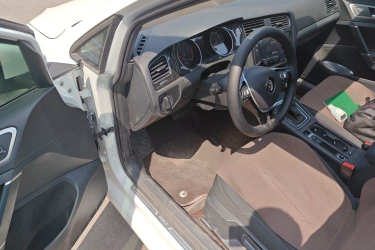 Used Volkswagen Golf 2020 Zhiai Edition 200TSI DSG Comfortable & Ambitious Version Driver Seat