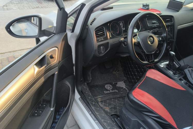 Used Volkswagen Golf 2020 280TSI DSG Comfort Version Driver Seat