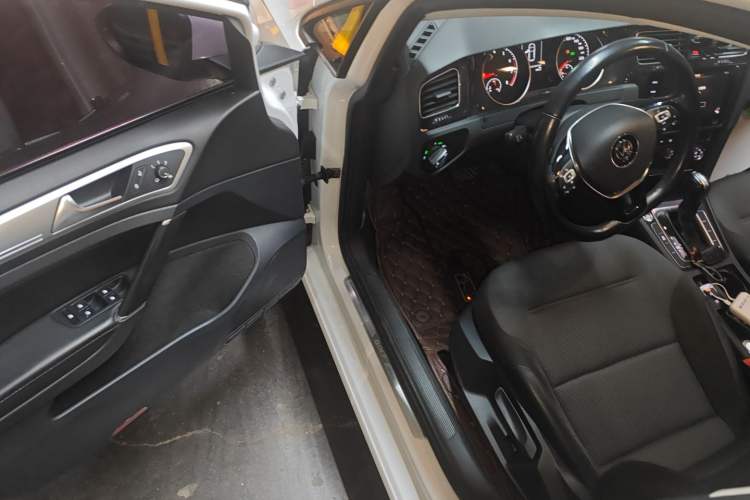Used Volkswagen Golf 2020 Zhiai Edition 280TSI DSG Comfort Model Driver Seat
