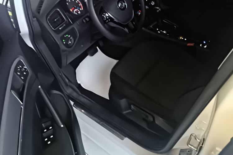 Used Volkswagen Golf 2020 200TSI DSG Comfortable and Ambitious Edition Driver Seat