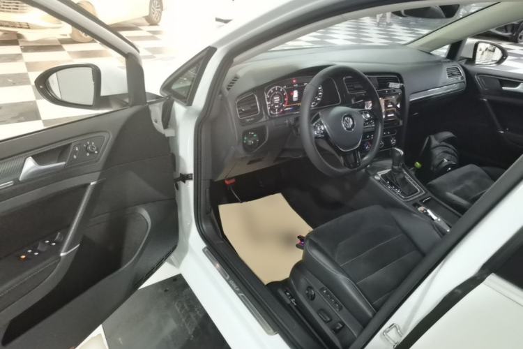 Used Volkswagen Golf 2020 Zhiai Edition 280TSI DSG Luxury Model Driver Seat