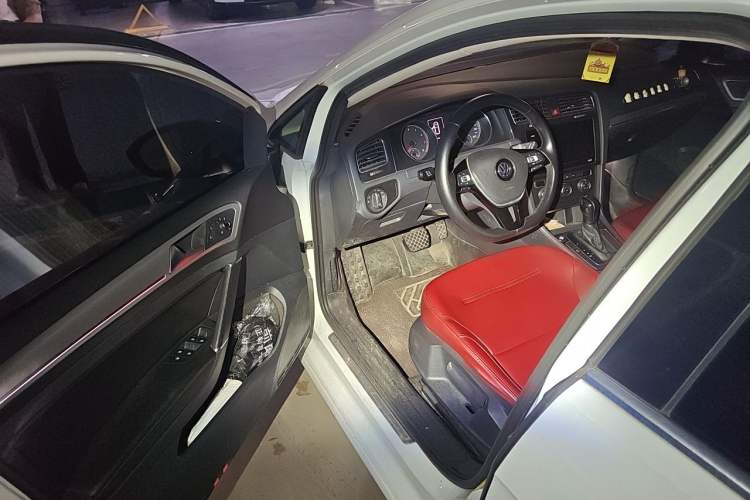 Used Volkswagen Golf 2020 Zhiai Edition 280TSI DSG Comfort Model Driver Seat