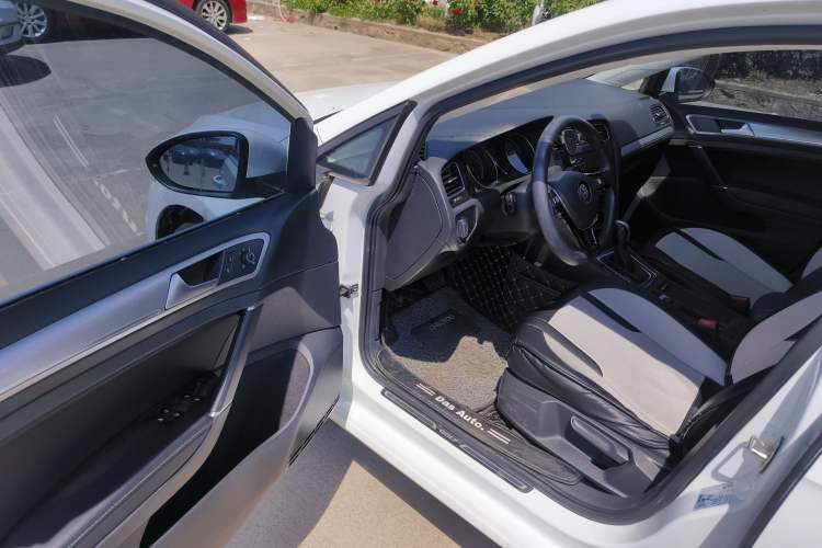 Used Volkswagen Golf 2020 280TSI DSG Comfort Version Driver Seat