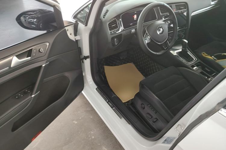 Used Volkswagen Golf 2020 Zhiai Edition 280TSI DSG Luxury Model Driver Seat