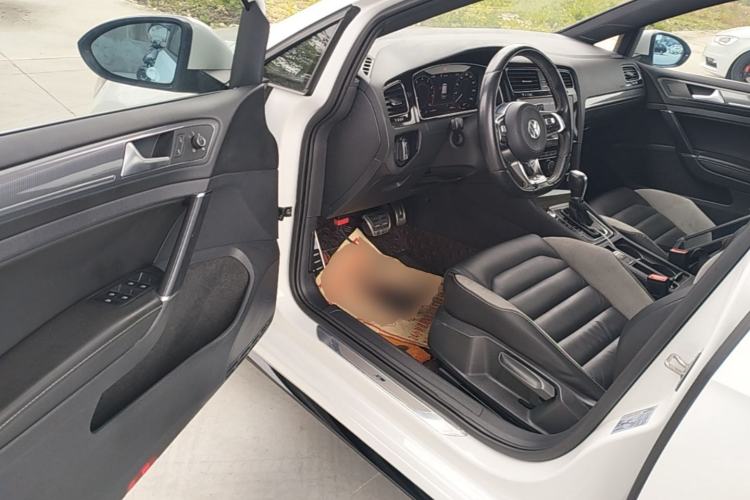Used Volkswagen Golf 2020 Charming Edition 280TSI DSG R-Line Driver Seat