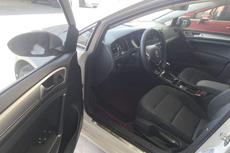 Used Volkswagen Golf 2020 280TSI DSG Comfort Version Driver Seat