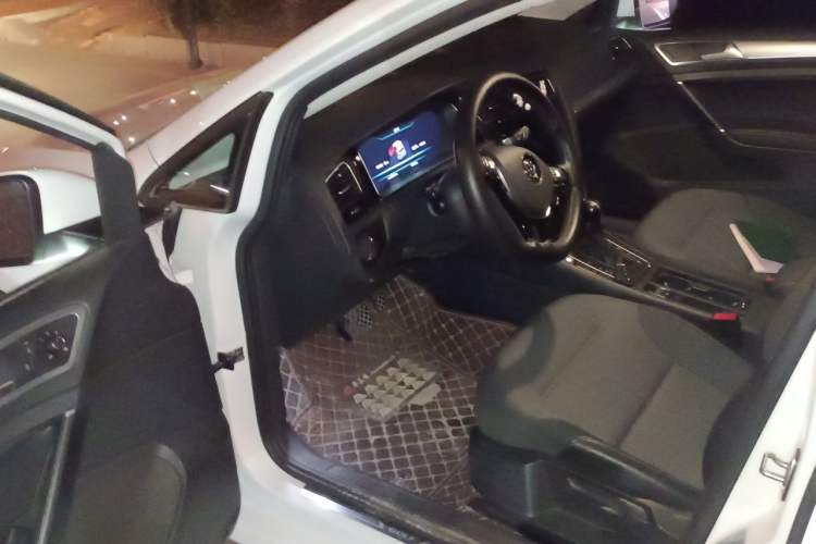 Used Volkswagen Golf 2020 Zhiai Edition 280TSI DSG Comfort Model Driver Seat