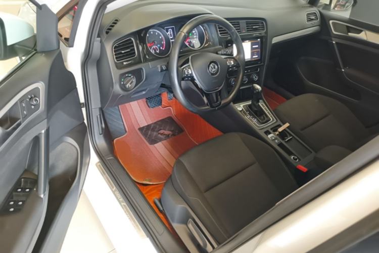 Used Volkswagen Golf 2020 Zhiai Edition 200TSI DSG Comfortable & Ambitious Version Driver Seat