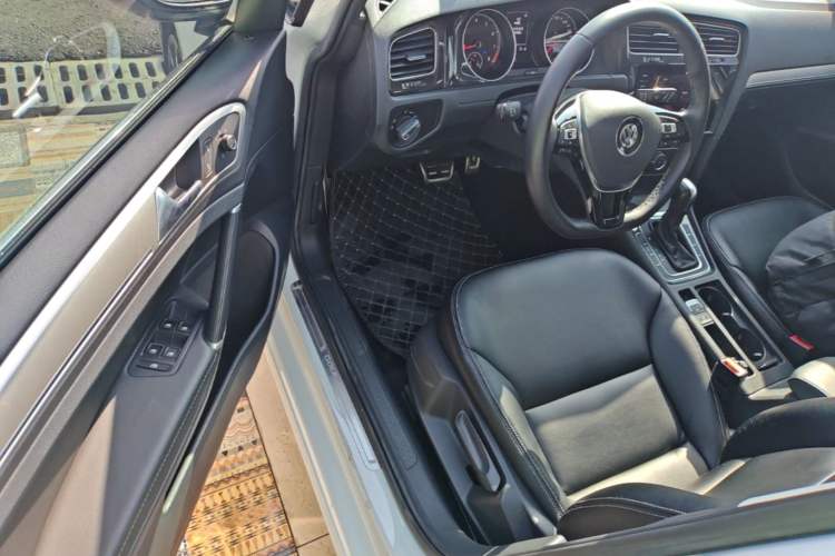Used Volkswagen Golf 2020 Zhiai Edition 280TSI DSG Comfort Model Driver Seat