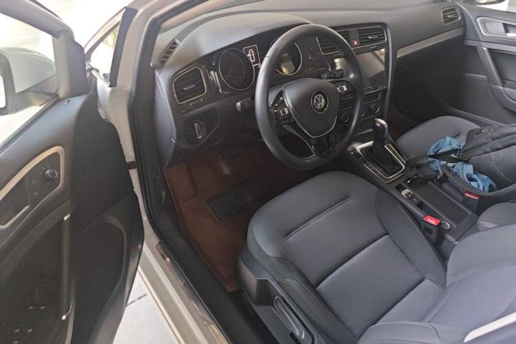 Used Volkswagen Golf 2020 280TSI DSG Comfort Version Driver Seat