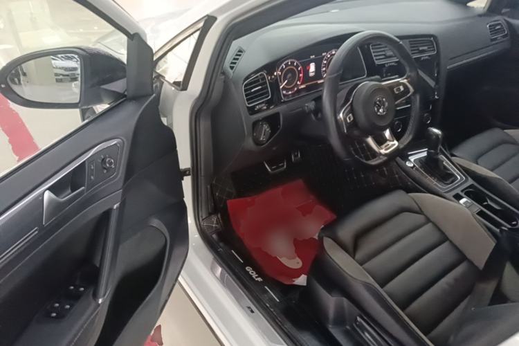 Used Volkswagen Golf 2020 Charming Edition 280TSI DSG R-Line Driver Seat