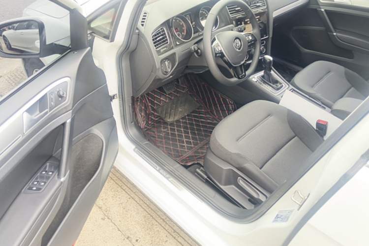 Used Volkswagen Golf 2020 Zhiai Edition 280TSI DSG Comfort Model Driver Seat