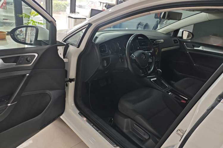 Used Volkswagen Golf 2020 280TSI DSG Comfort Version Driver Seat