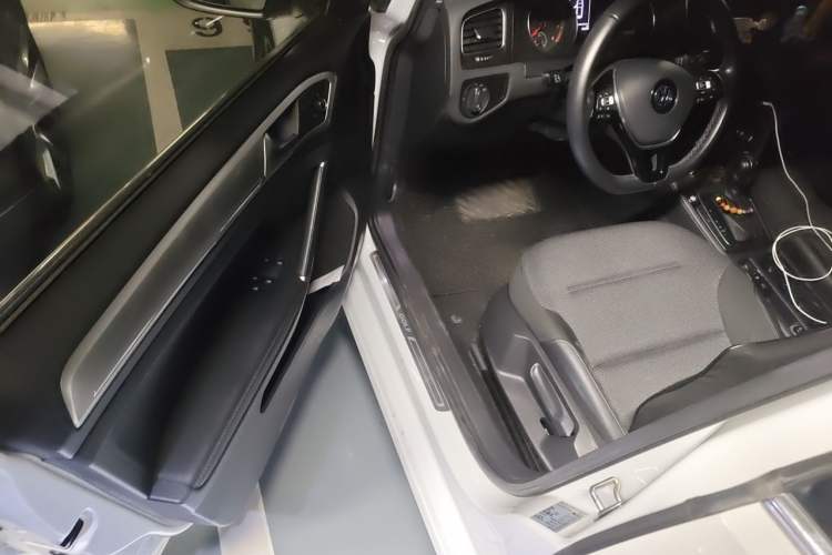 Used Volkswagen Golf 2020 Zhiai Edition 280TSI DSG Comfort Model Driver Seat