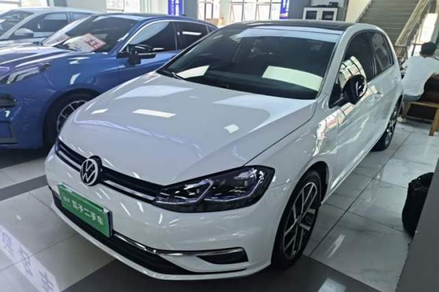 Ojetý Volkswagen Golf 2020 Zhiai Edition 280TSI DSG Comfort Model