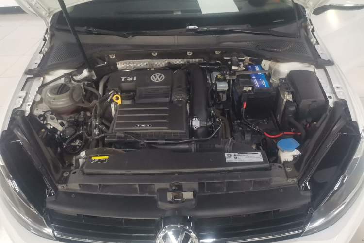 Used Volkswagen Golf 2020 280TSI DSG Comfort Version Engine Bay