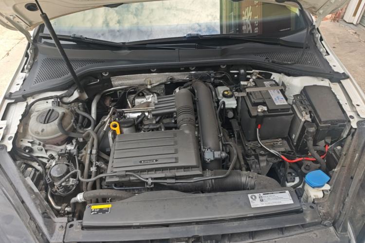 Used Volkswagen Golf 2020 Zhiai Edition 280TSI DSG Comfort Model Engine Bay