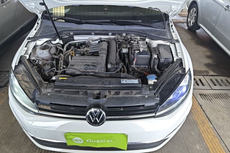 Used Volkswagen Golf 2020 Zhiai Edition 280TSI DSG Comfort Model Engine Bay