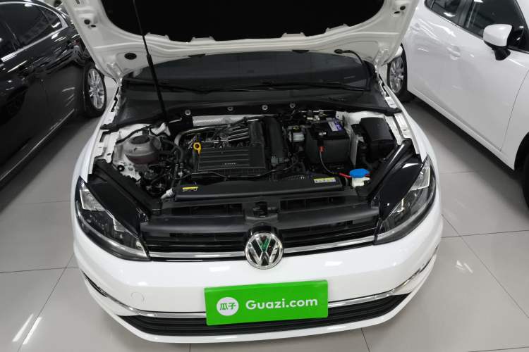 Used Volkswagen Golf 2020 Zhiai Edition 280TSI DSG Comfort Model Engine Bay