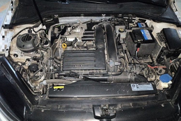 Used Volkswagen Golf 2020 Zhiai Edition 280TSI DSG Luxury Model Engine Bay