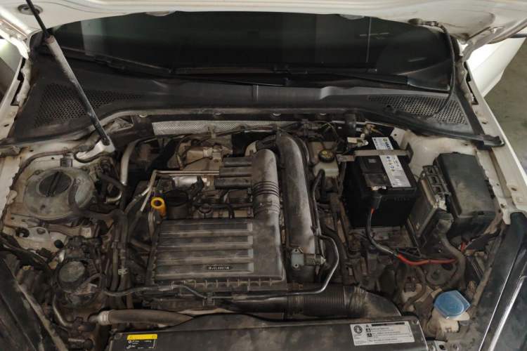 Used Volkswagen Golf 2020 Zhiai Edition 280TSI DSG Comfort Model Engine Bay
