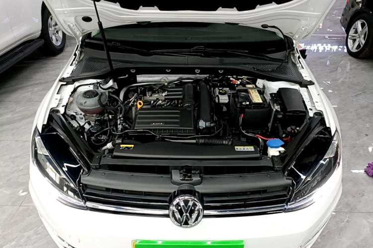 Used Volkswagen Golf 2020 Zhiai Edition 200TSI DSG Comfortable & Ambitious Version Engine Bay