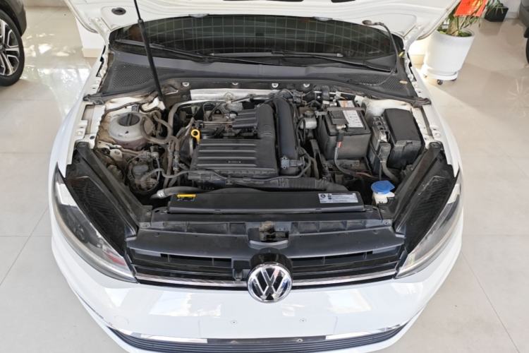 Used Volkswagen Golf 2020 Zhiai Edition 280TSI DSG Luxury Model Engine Bay