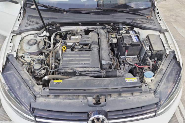 Used Volkswagen Golf 2020 Zhiai Edition 280TSI DSG Comfort Model Engine Bay