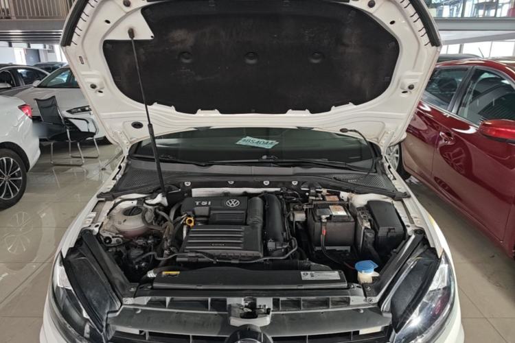 Used Volkswagen Golf 2020 280TSI DSG Comfort Version Engine Bay