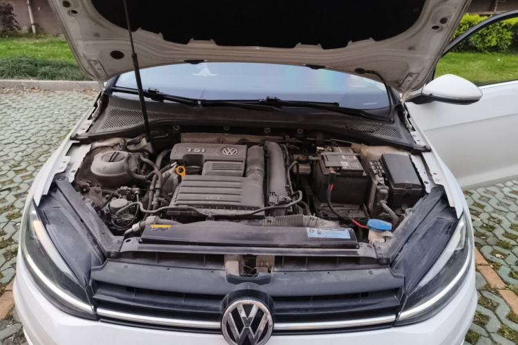 Used Volkswagen Golf 2020 Zhiai Edition 200TSI DSG Comfortable & Ambitious Version Engine Bay