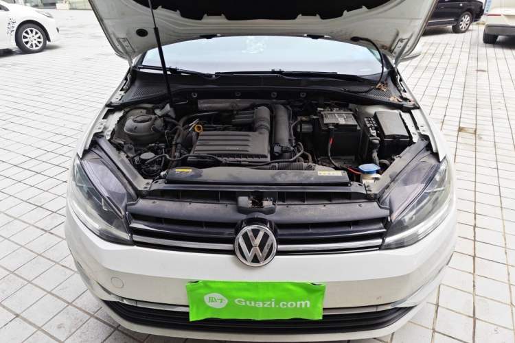 Used Volkswagen Golf 2020 Zhiai Edition 280TSI DSG Comfort Model Engine Bay