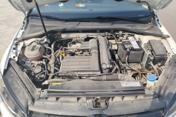 Used Volkswagen Golf 2020 Zhiai Edition 280TSI DSG Comfort Model Engine Bay