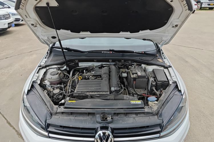 Used Volkswagen Golf 2020 Zhiai Edition 200TSI DSG Comfortable & Ambitious Version Engine Bay